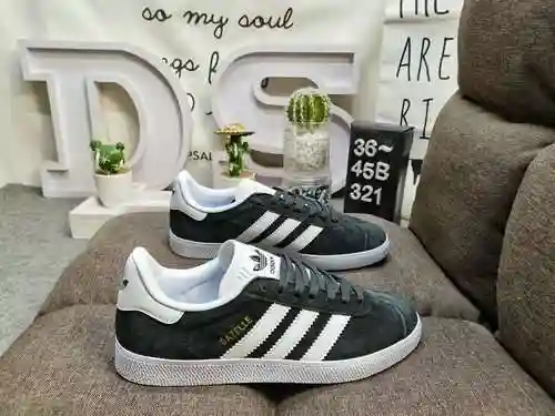 321DADIDAS GAZELLE clover pig eight sided campus casual board shoes.