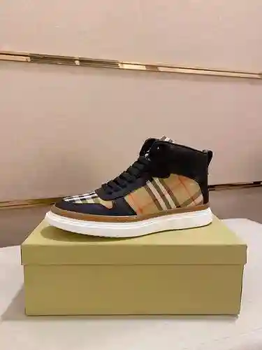 Zapato Burberry Hombre Código: 1112B50 Talla: 38-44