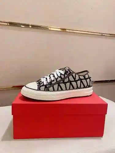 Zapato Valentino Hombre Código: 1112B60 Talla: 39-46 (46 hechos a medida no reembolsables)