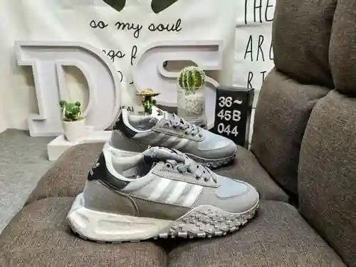 044DAdidas/Clover Boost Origins Retro E5 Popcorn Vintage Running Shoe/Grey White Purple Suede Yellow