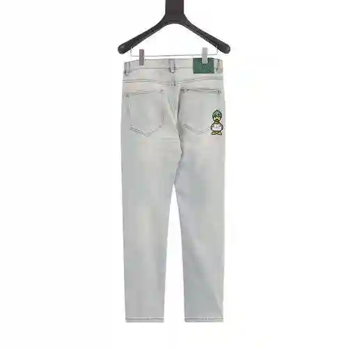 1V duck embroidered logo jeans on the back