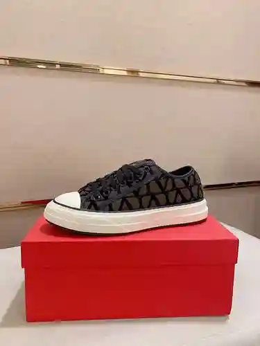 Zapato Valentino Hombre Código: 1112B60 Talla: 39-46 (46 hechos a medida no reembolsables)