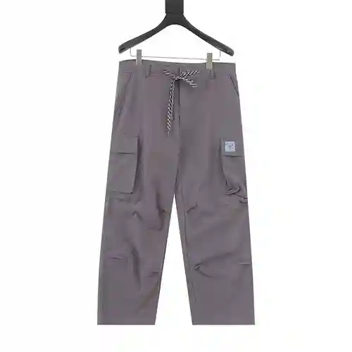 pantalones cargo con bolsillo 1V y logo