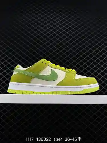 Las zapatillas Nike Dunk Low son zapatillas deportivas informales clásicas y versátiles. El engrosam