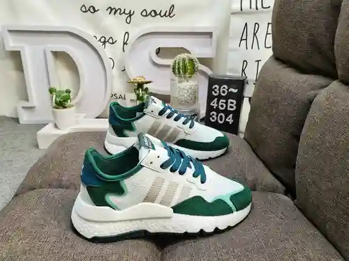 304D company-level Adidas Nite Jogger 2019 Boost earth tone barcode Wang Jiaer endorsement model kni