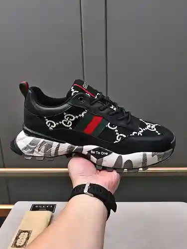 Zapatos de hombre GUCCI Código: 1116B60 Talla: 38-44 (45 personalizados)