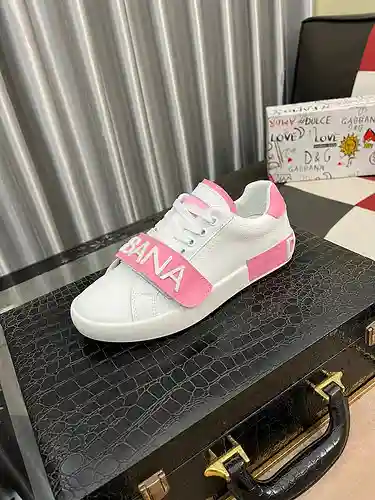 Modelo de pareja Dolce & Gabbana Código: 1123B50 Talla: 35-46