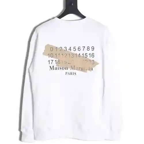 Sudadera MM Margiela con estampado de cinta digital en la espalda