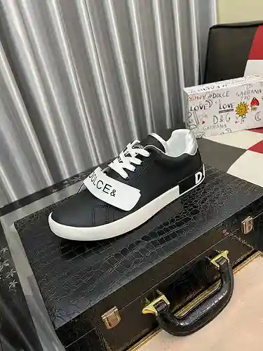 Modelo de pareja Dolce & Gabbana Código: 1123B40 Talla: 35-46