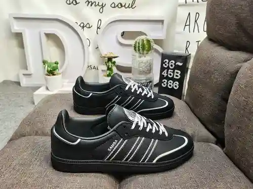 386DAdidas originals Busenitz Vulc adidas Casi 70 años de originales clásicos hechos de gamuza origi