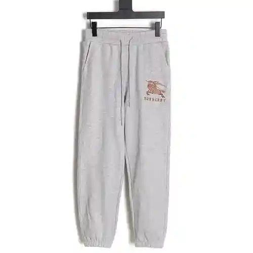 BBR Burberry 23FW pantalones caqui con bordado de caballo de guerra