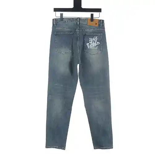 Vaqueros LV 23Fw con bolsillo trasero y letras graffiti