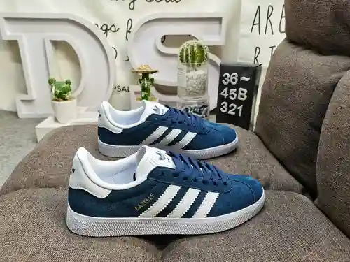 321DADIDAS GAZELLE Clover Pig Zapatillas deportivas informales de ocho lados.