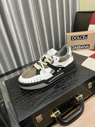 Modelo de pareja Dolce & Gabbana Código: 1123B80 Talla: 35-46