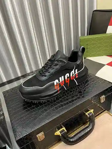 Zapatos de hombre GUCCI Código: 1123C20 Talla: 38-44