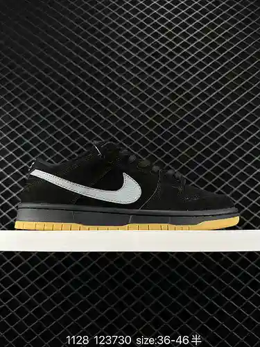 La serie de zapatillas Nike SB Zoom Dunk Low son zapatillas deportivas informales clásicas y versáti