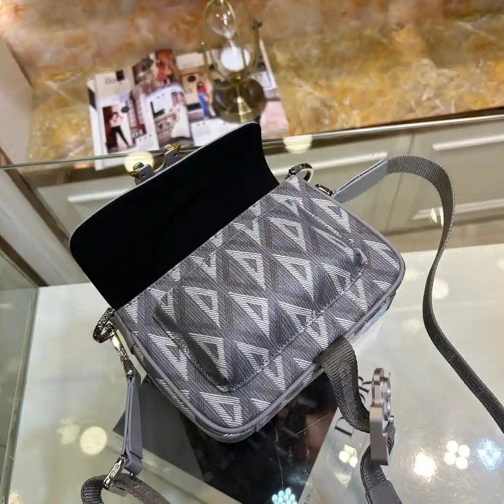 KK04450 (4).webp