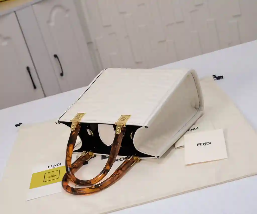 KK02350 (9).webp