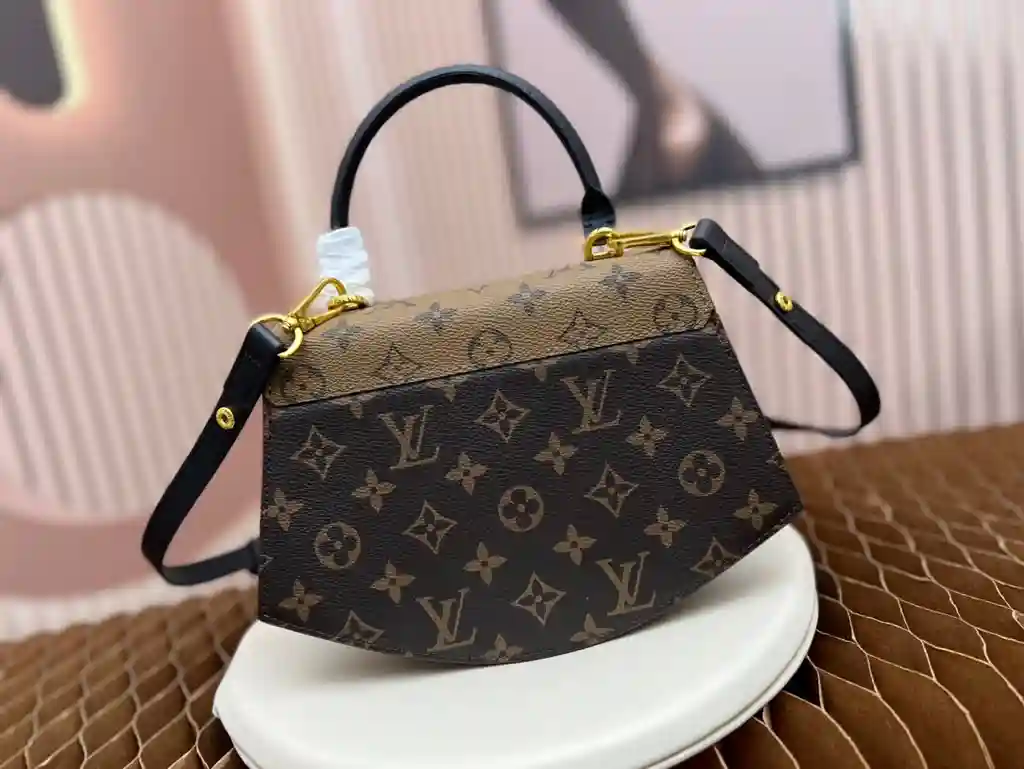 KK01950 (2).webp