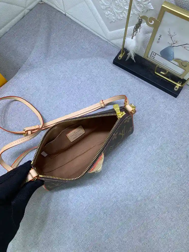 KK01950 (12).webp