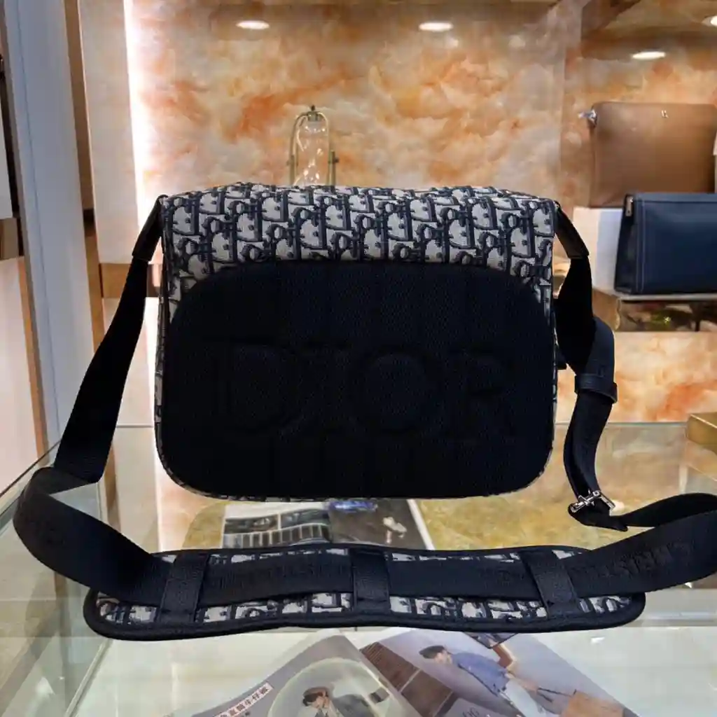 KK04550 (3).webp