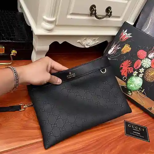 Bolso clutch para hombre GUCC, elaborado en piel vacuna original importada, alta calidad, entrega en