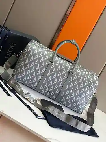 La bolsa de viaje DI Dijia utiliza cuero original importado de primera calidad, versión réplica de a