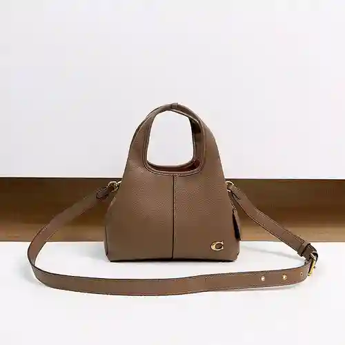 El bolso coa está hecho de piel de vaca original importada, calidad de alta gama, entrega en factura