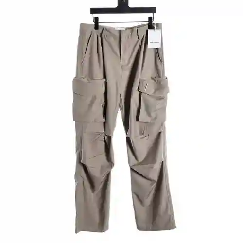 HIDE IN HILLS Mono con corte tipo bota y bolsillos grandes