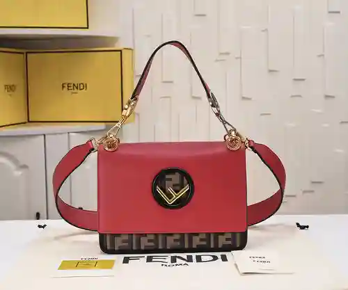 Bolso FEN@DI fabricado en piel de vacuno original importada, alta calidad, entrega en factura de bol