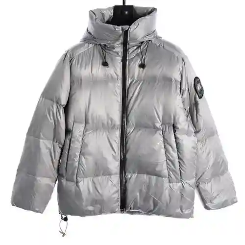 Chaqueta de plumas con capucha y etiqueta negra clásica de Canada Goose