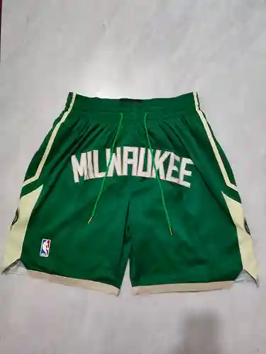 Pantalones cortos verdes con bolsillo regular de Bucks