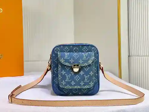 Bolso bandolera LL, elaborado en piel de vacuno original importada, alta calidad, entrega en bolsa d
