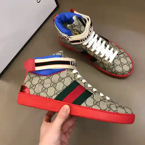 Modelo pareja GUCCI (forro de terciopelo opcional) Código: 1128B50 Talla:: Talla femenina 35-39. Tal
