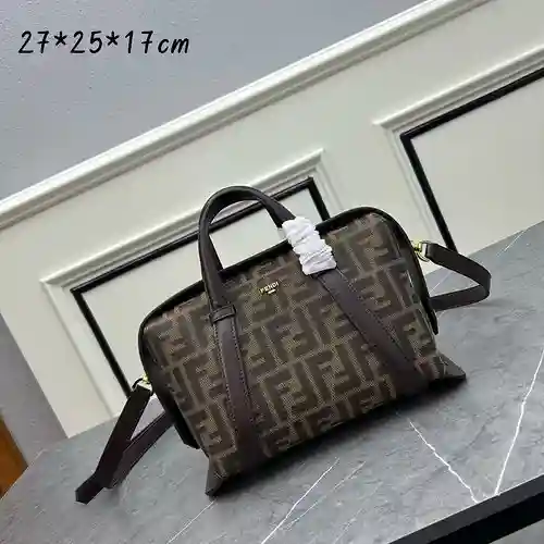 Bolso FEN@DI elaborado en piel de vacuno original importada, alta calidad, entrega en bolsa de regal