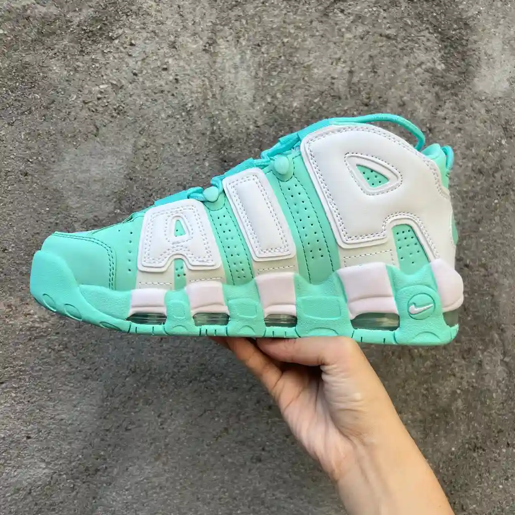 79C792D4-81B9-4358-B5B7-AD4F48277C5C.webp