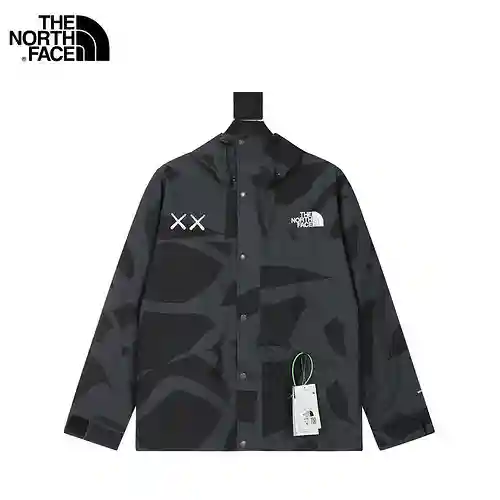 Chaqueta rígida tres en uno con articulación TNF North Face x XX KAWS