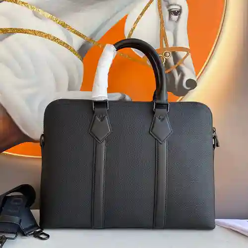 Maletín para caballero, fabricado en cuero original importado de primera calidad, versión réplica de