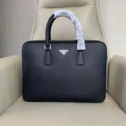 Maletín para caballero, fabricado en cuero original importado de primera calidad, versión réplica de