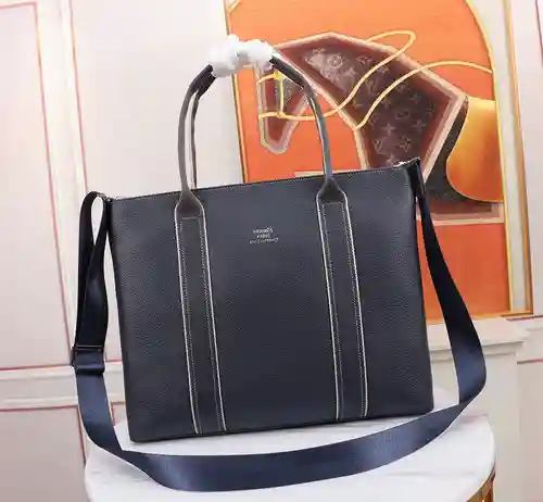 Maletín para caballero, fabricado en cuero original importado de primera calidad, versión réplica de