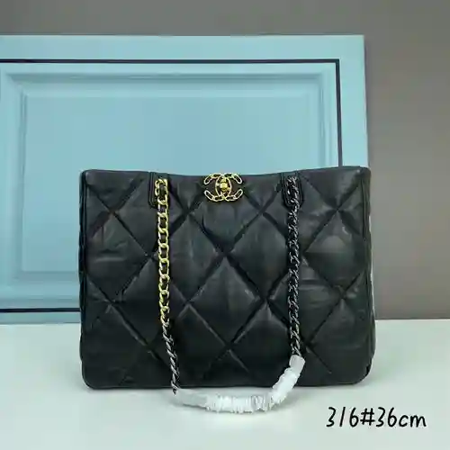 El bolso de hombro CH Xiaoxiangjia está hecho de piel de vaca original importada, calidad de alta ga
