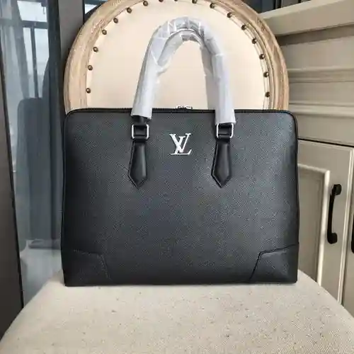 Maletín para caballero, fabricado en cuero original importado de primera calidad, versión réplica de
