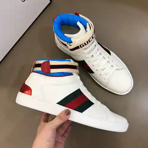 Modelo pareja GUCCI (forro de terciopelo opcional) Código: 1128B50 Talla:: Talla femenina 35-39. Tal