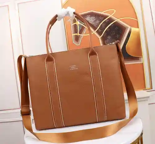 Maletín para caballero, fabricado en cuero original importado de primera calidad, versión réplica de