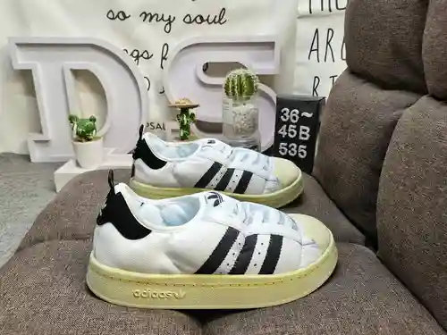 535DAD Zapatos pan tipo calcetín Puffylette Originals. La parte superior está hecha de material teji