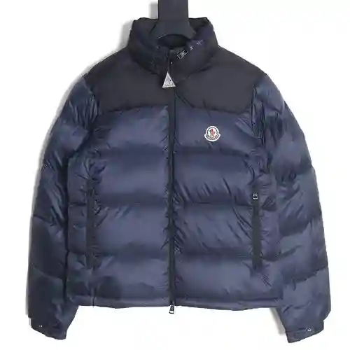 Chaqueta de plumón con cuello alto y color patchwork con máscara MC