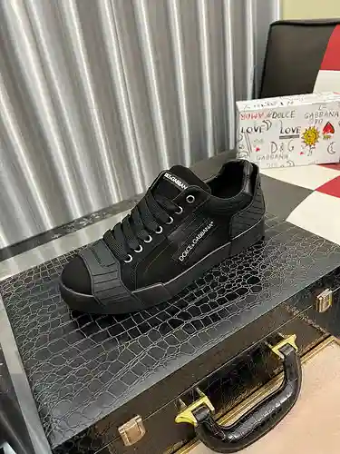 Modelo de pareja Dolce & Gabbana Código: 1203B50 Talla: 36-44