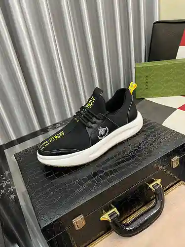 Zapatos de hombre GUCCI Código: 1203B50 Talla: 38-44