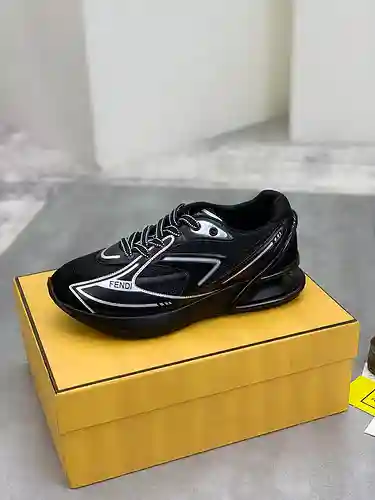 Fendi Pareja Código de Modelo: 1201C50 Talla: 35-44