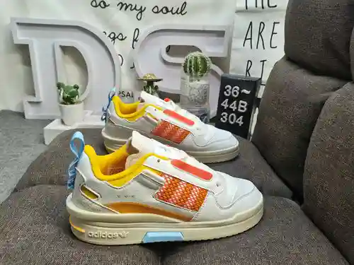 Zapatillas deportivas informales de moda, versátiles y de caña baja 304D genuinas Adidas Forum 84 MO